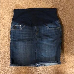 Old navy maternity jean skirt size 4